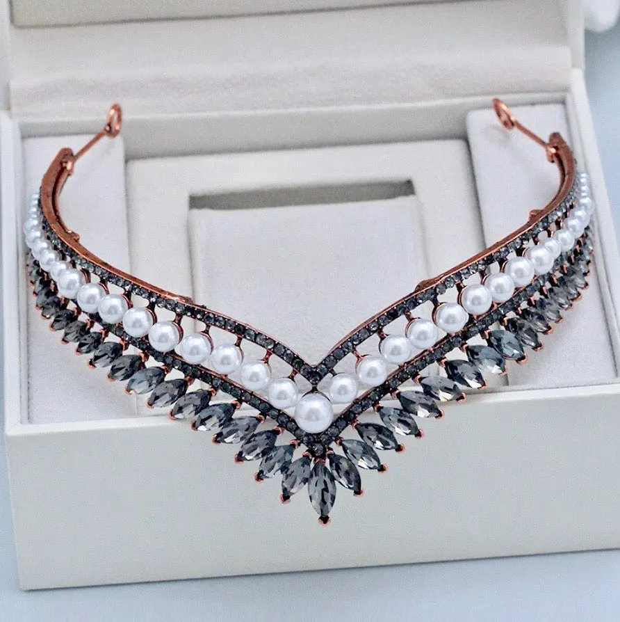 "Asari" - Baroque Vintage Bridal Tiara