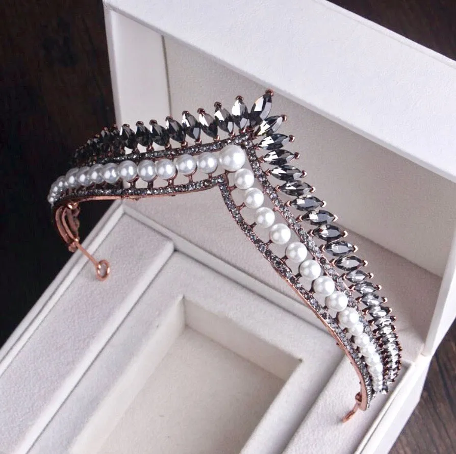 "Asari" - Baroque Vintage Bridal Tiara