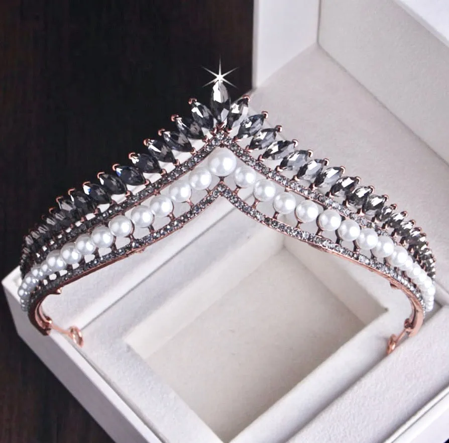 "Asari" - Baroque Vintage Bridal Tiara