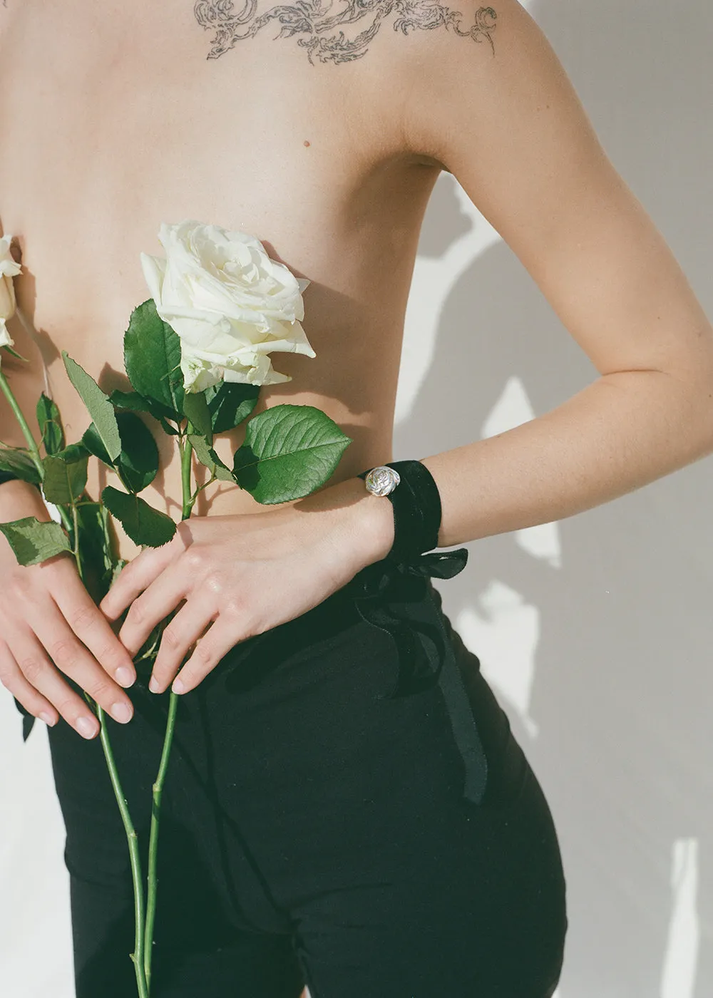 Rose Choker TTXDM