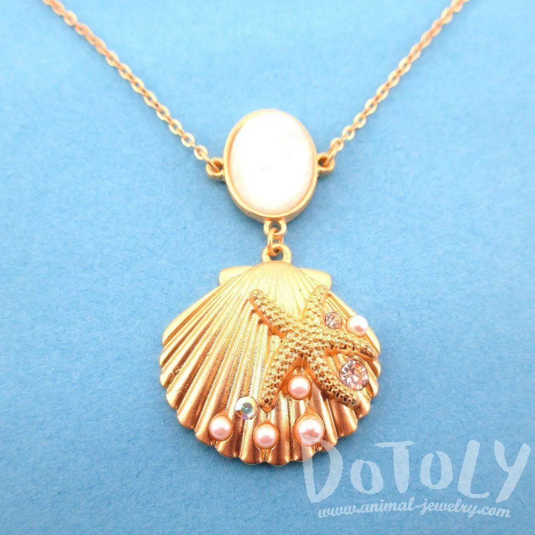 Seashell Starfish Ocean Inspired Mermaid Jewelry Pendant Necklace in Gold